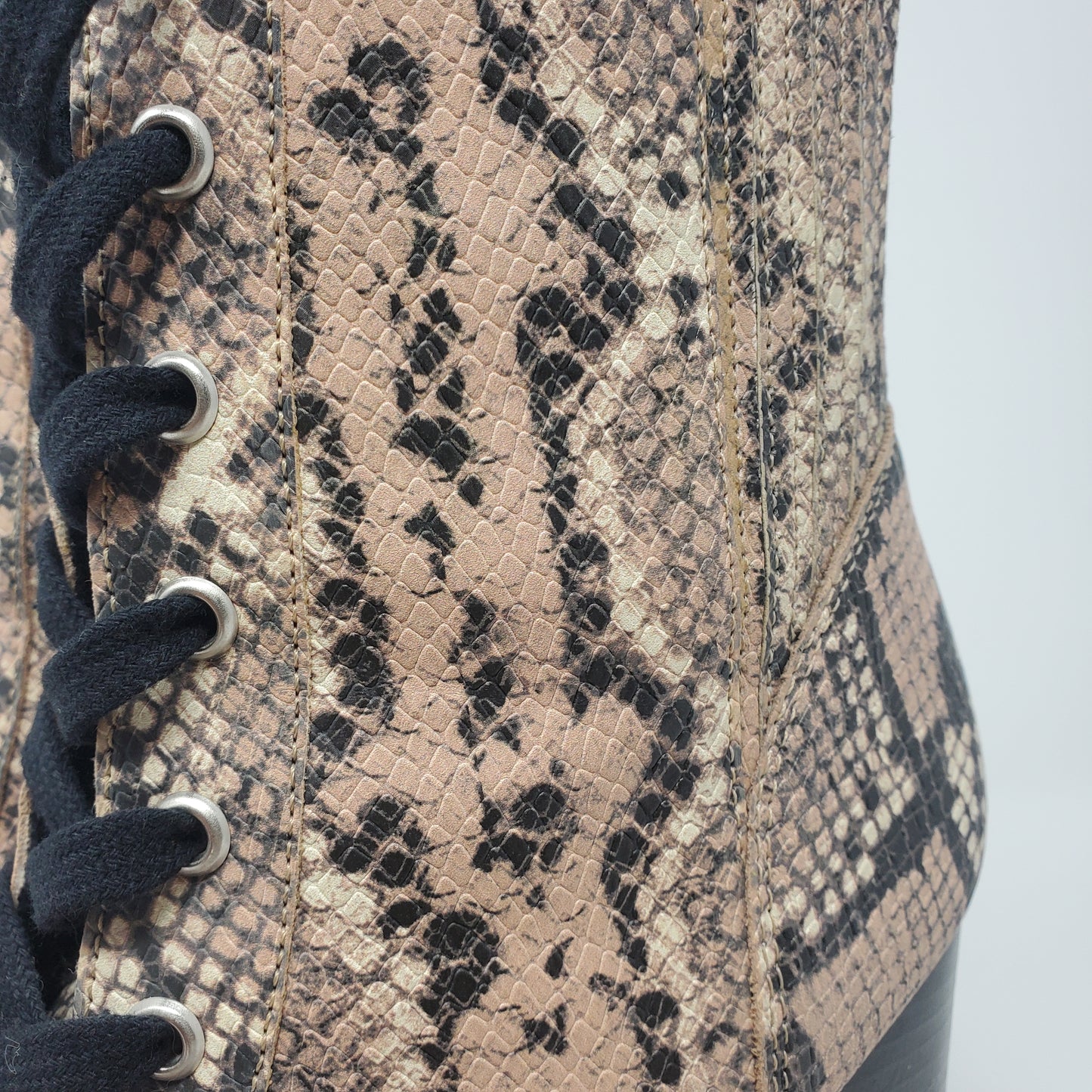 Steve Madden Womens Snake Print Block High heel Lace up Combat boots Size 10M
