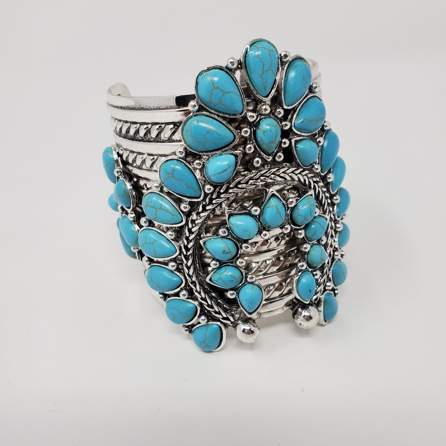 Turquoise colored resin stone bracelet