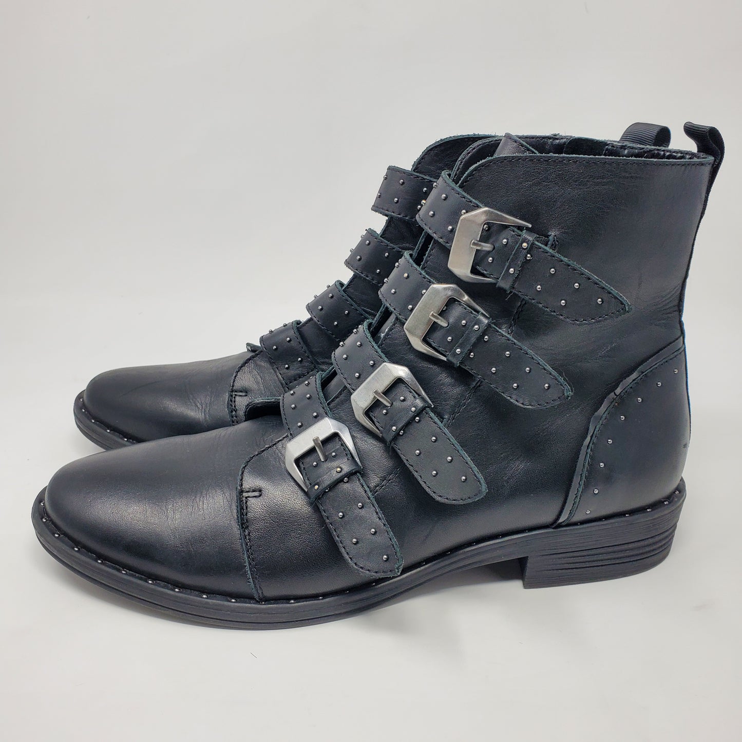 Steve Madden Women's Pursue Black Leather Buckle strap boot Size 10