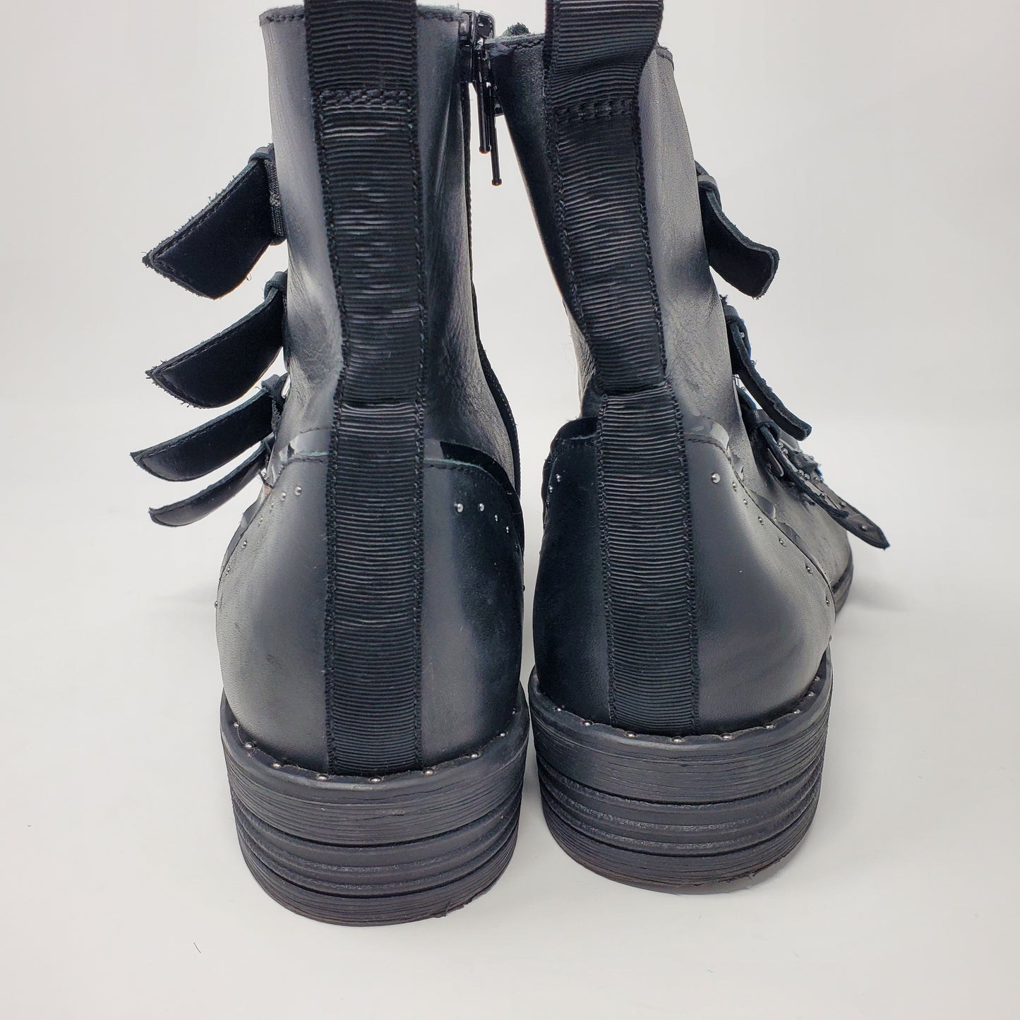 Steve Madden Women's Pursue Black Leather Buckle strap boot Size 10