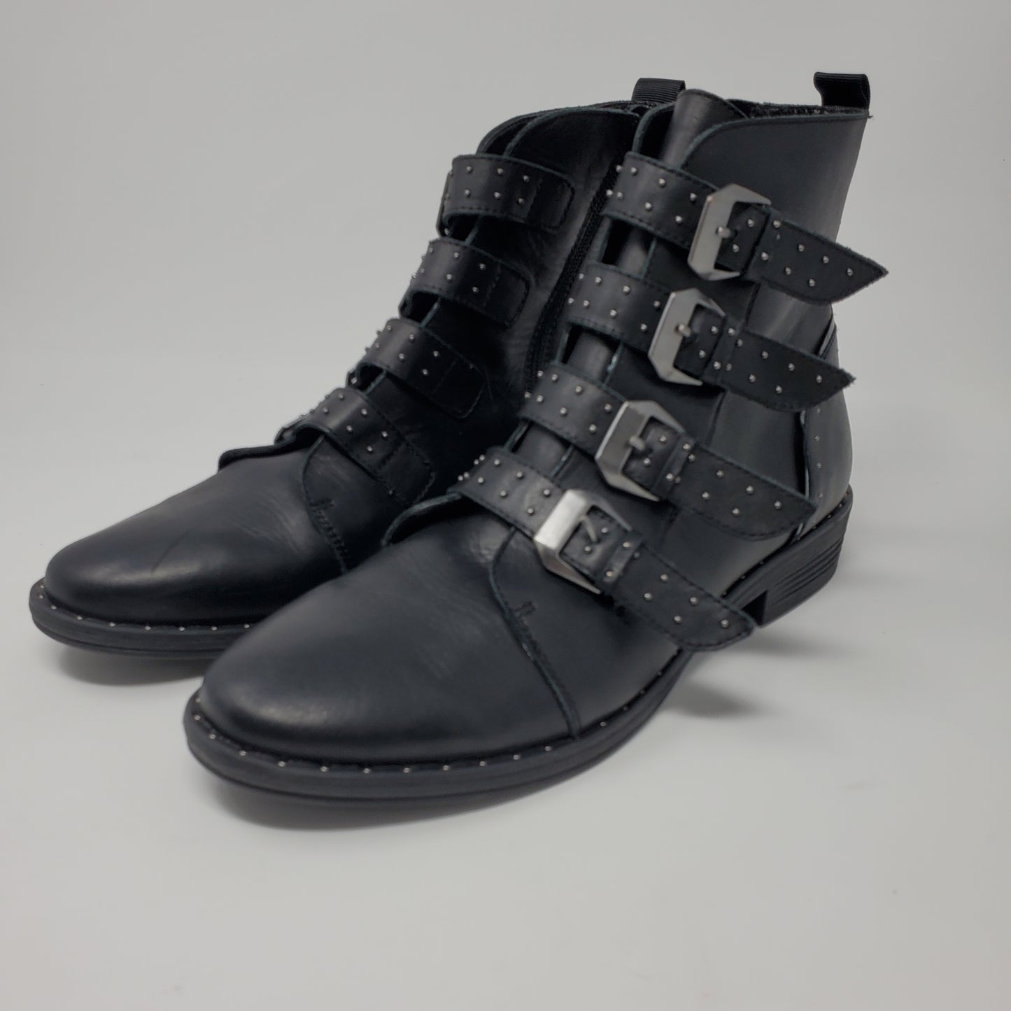 Steve Madden Women's Pursue Black Leather Buckle strap boot Size 10