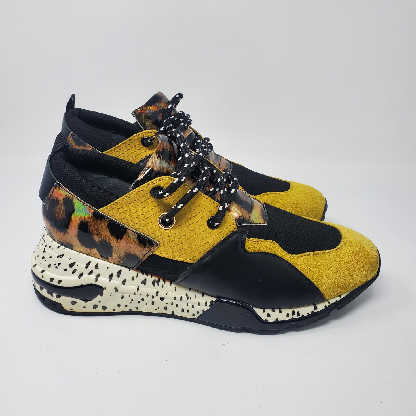 Steve Madden Women Cliff Wedge Yellow Suede w/ Leopard Print Sneaker Womens Size 10
