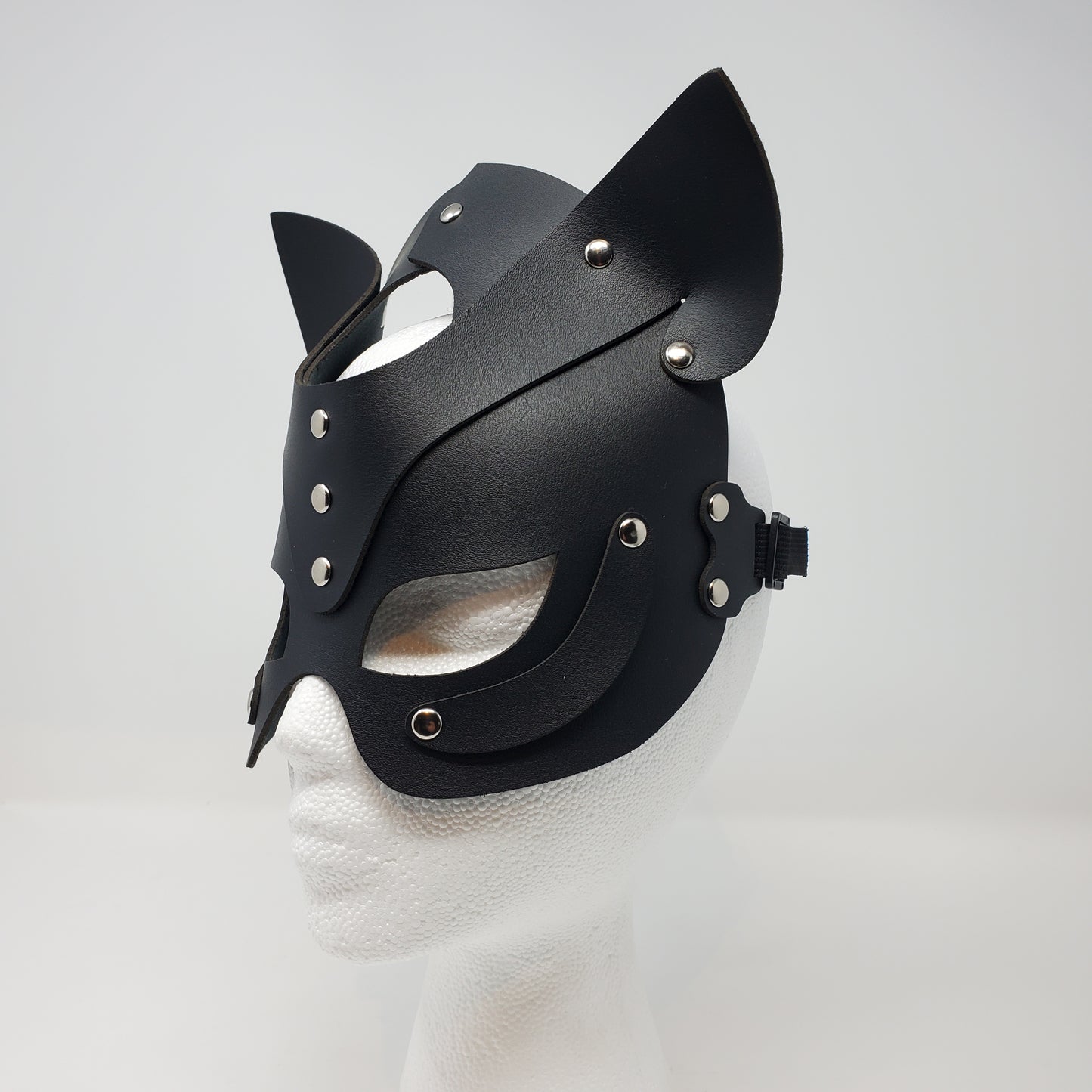 Leatherette cat face mask made of good polyurethane leather material