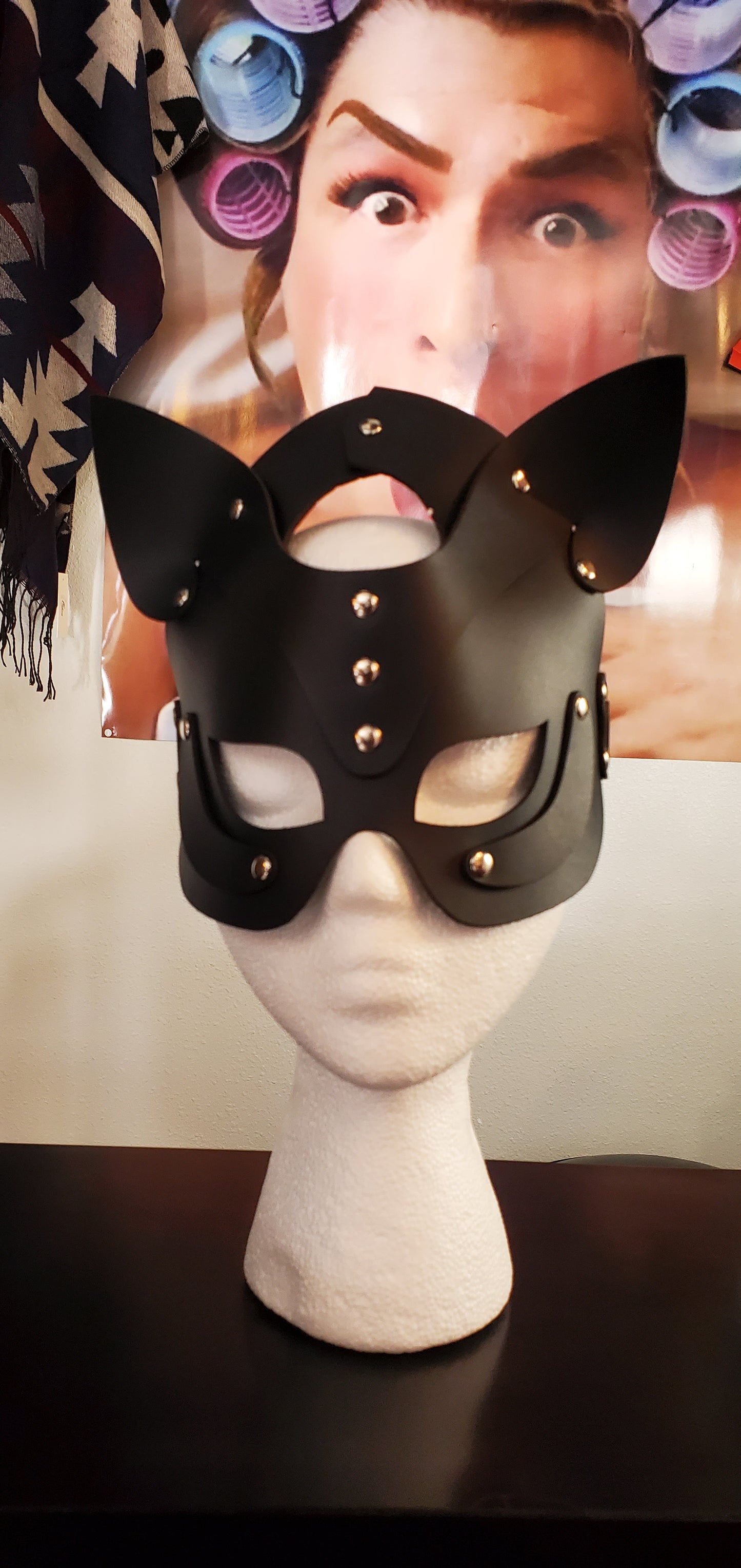 Leatherette cat face mask made of good polyurethane leather material