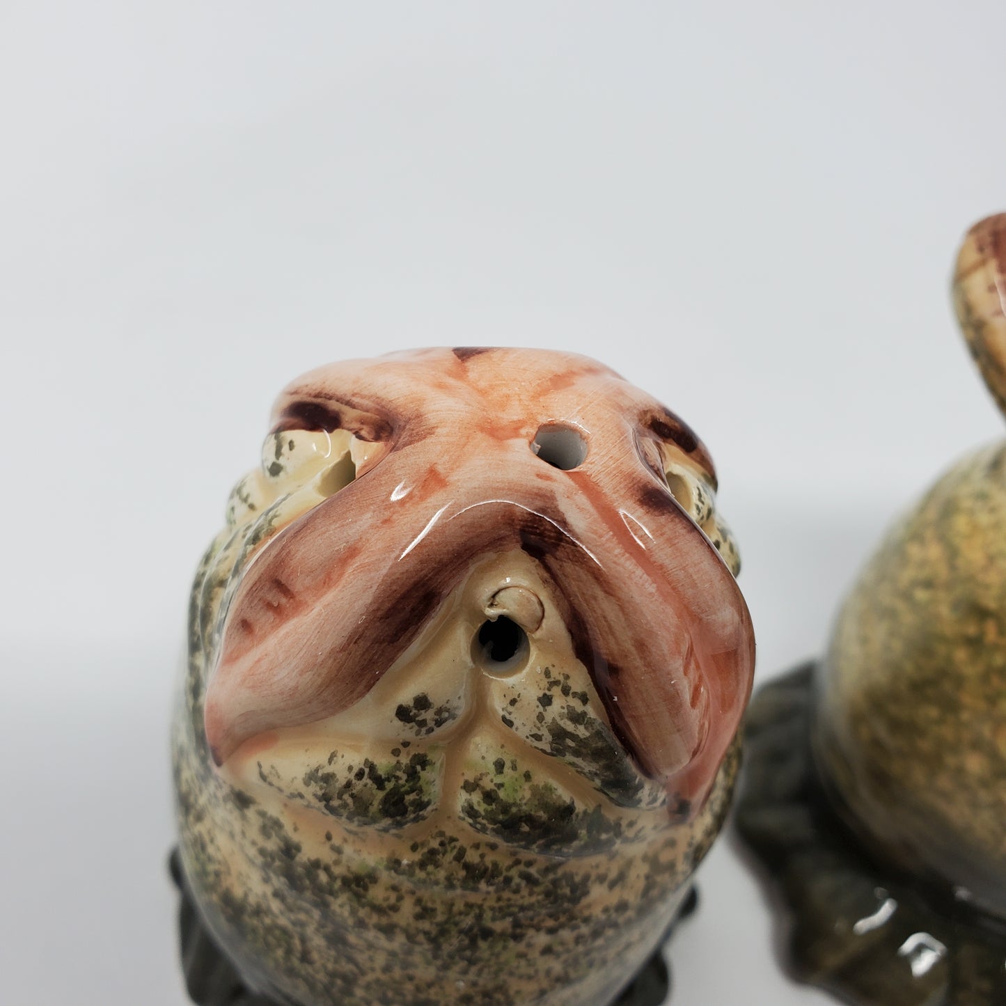 XENOMORPH  EGG  Ceramic Salt and Pepper Shakers