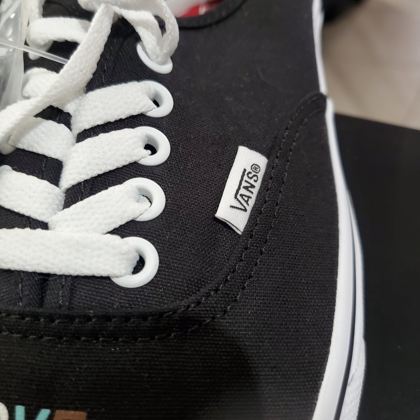 New Van's Pride Collection  Love is Love Shoe Men Size 10