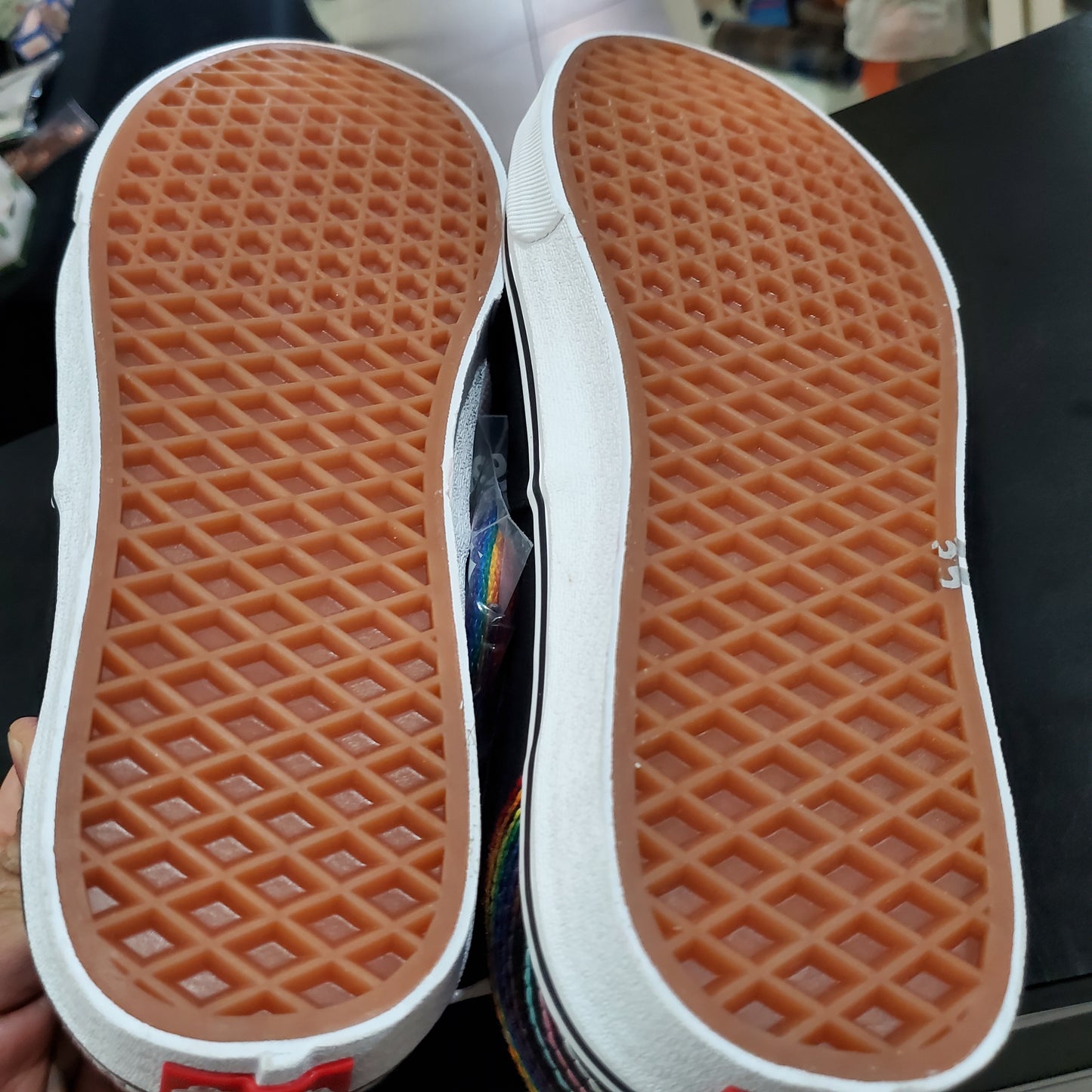 New Van's Pride Collection  Love is Love Shoe Men Size 10